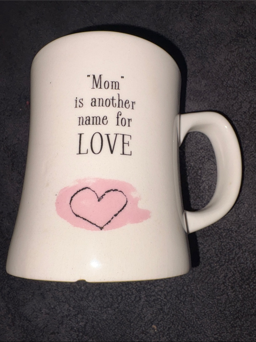 White Ceramic 'Mom' Love Mug with Pink Heart Accent